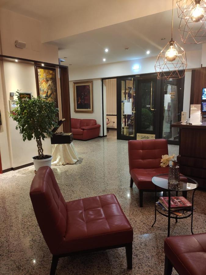 Hotel Svevia Altamura Bagian luar foto