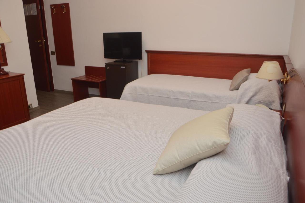 Hotel Svevia Altamura Bagian luar foto