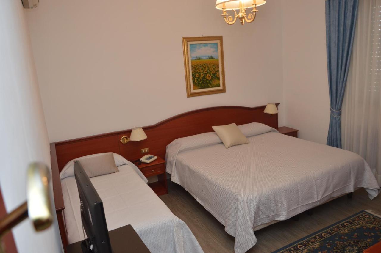Hotel Svevia Altamura Bagian luar foto