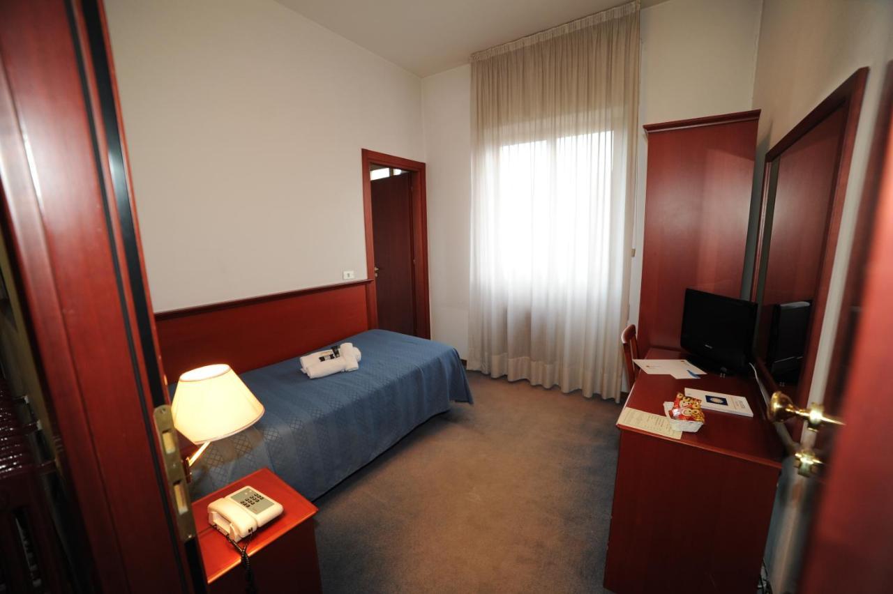 Hotel Svevia Altamura Bagian luar foto