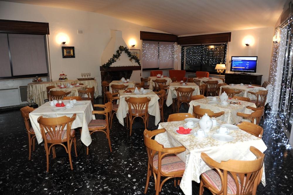 Hotel Svevia Altamura Bagian luar foto
